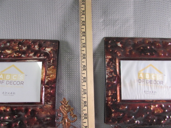 PAIR OF METAL WALL MOUNT PICTURE FRAMES