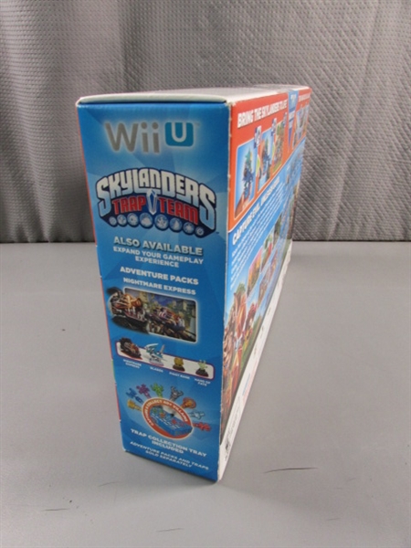 NEW Wii U SKYLANDERS TRAP TEAM STARTER PACK