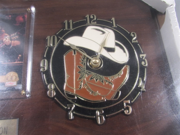 NEW WILLIE NELSON PLAQUE/CLOCK