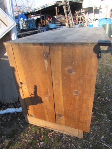 SOLID WOOD WORKBENCH W/DRAWERS & SHELVES