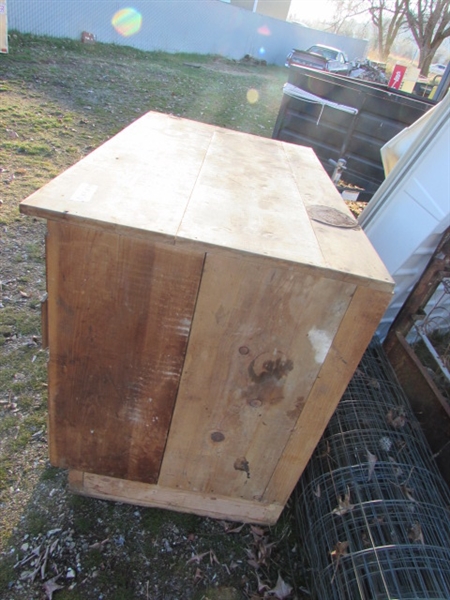 SOLID WOOD WORKBENCH W/DRAWERS & SHELVES