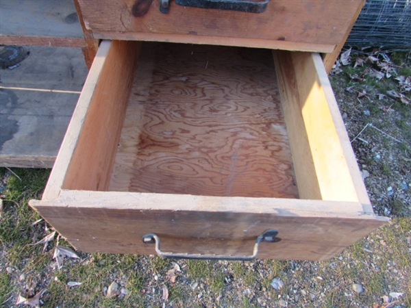 SOLID WOOD WORKBENCH W/DRAWERS & SHELVES