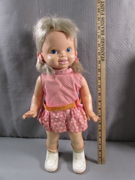 VINTAGE DOLLS - 1960'S SWINGY & BABY KISSY - BOTH WORK