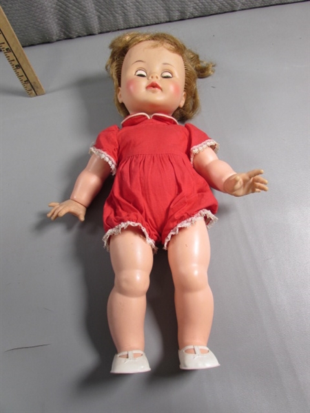 VINTAGE DOLLS - 1960'S SWINGY & BABY KISSY - BOTH WORK