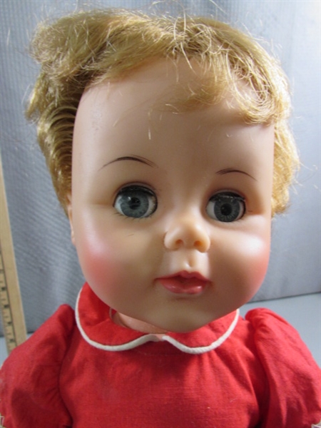 VINTAGE DOLLS - 1960'S SWINGY & BABY KISSY - BOTH WORK