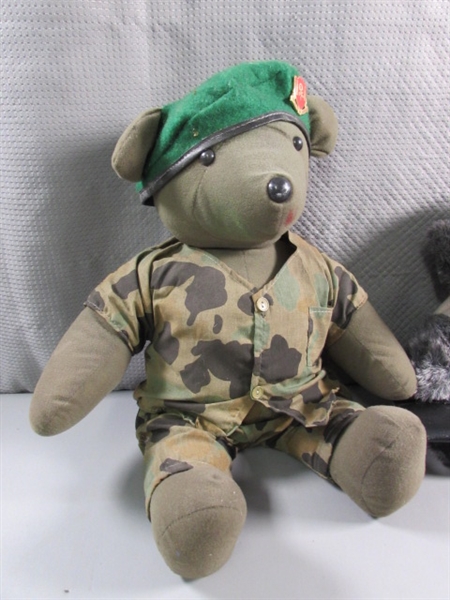 PLUSH ARMY BEAR & EXECUTIVE BEAR