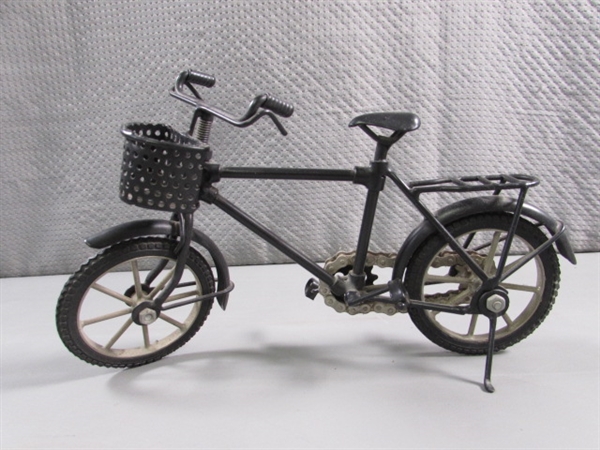 HANDCRAFTED FUNCTIONAL RICKSHAW & BICYCLE MODELS