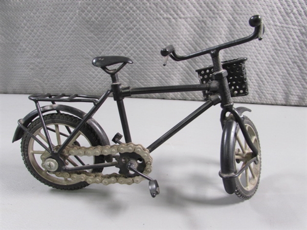 HANDCRAFTED FUNCTIONAL RICKSHAW & BICYCLE MODELS