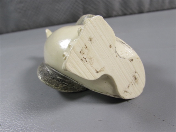 CARVED PENGUIN - RESIN? BONE?