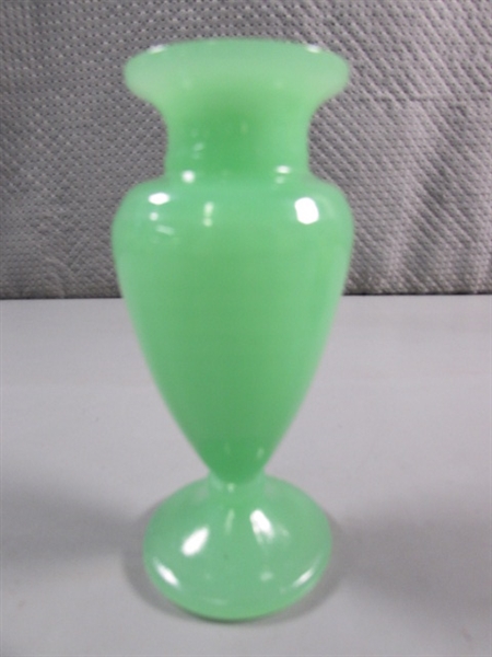 VINTAGE CERAMIC 'BRADLOW' LIGHTER & GREEN GLASS CANDLE HOLDER