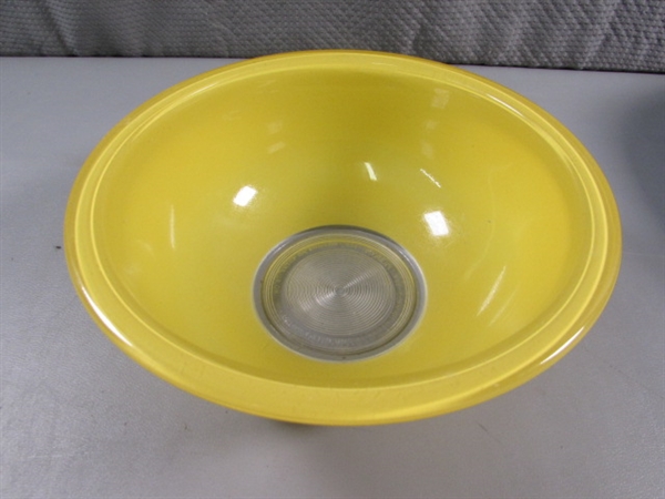 VINTAGE PRIMARY COLORS GLASS MIXING BOWLS - APPLIED COLOR OVER CLEAR GLASS