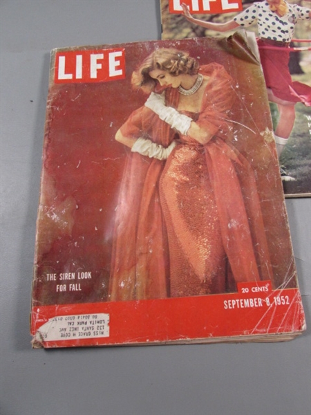 VINTAGE 1950'S & 70'S LIFE MAGAZINES