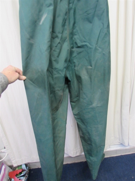 CABELA'S WADERS - SIZE XL