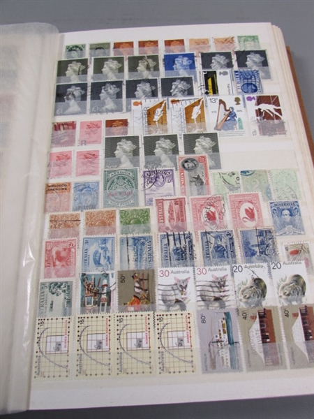 COLLECTOR'S POSTAGE STAMP ALBUM - FULL