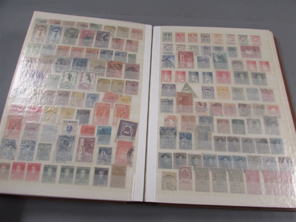 COLLECTOR'S POSTAGE STAMP ALBUM - FULL