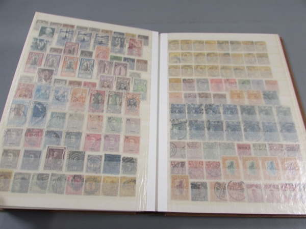 COLLECTOR'S POSTAGE STAMP ALBUM - FULL