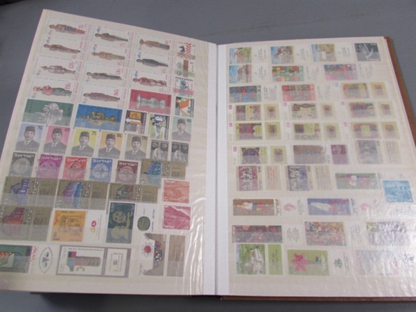 COLLECTOR'S POSTAGE STAMP ALBUM - FULL