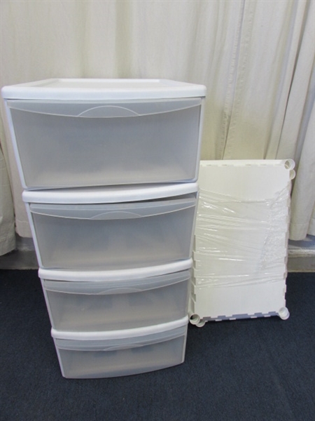 SET OF 4 'STERILITE' STORAGE DRAWERS & PLASTIC SHELVING UNIT