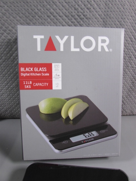 GLASS TAYLOR KITCHEN SCALE & BLACK & DECKER HAND MIXER