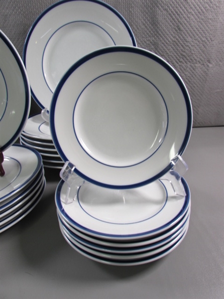 BRASSERIE DINNERWARE & SERVING DISHES 53-PIECE SET