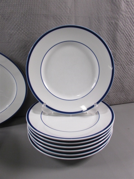 BRASSERIE DINNERWARE & SERVING DISHES 53-PIECE SET