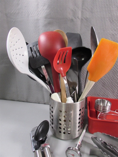 KITCHEN UTENSILS