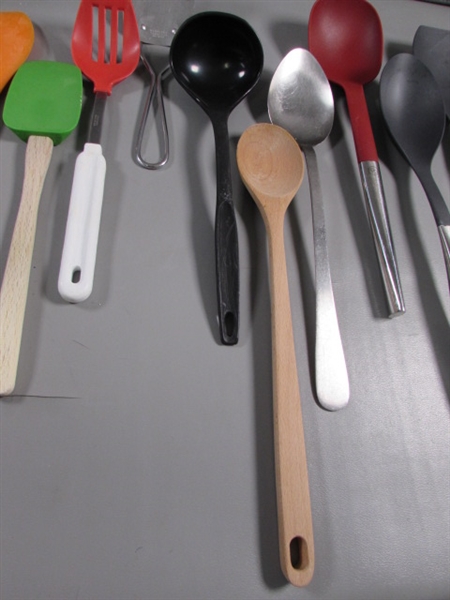 KITCHEN UTENSILS