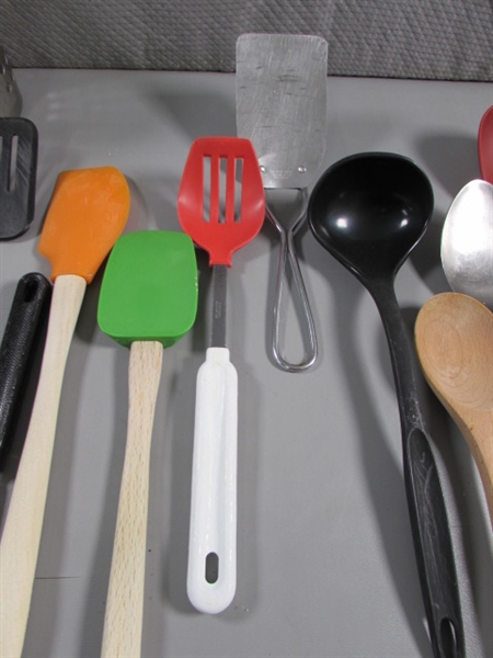 KITCHEN UTENSILS