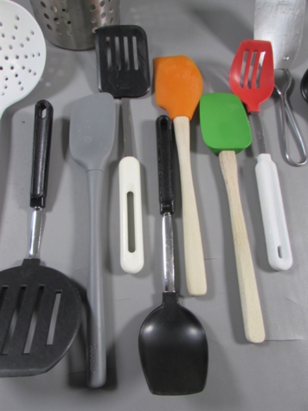 KITCHEN UTENSILS