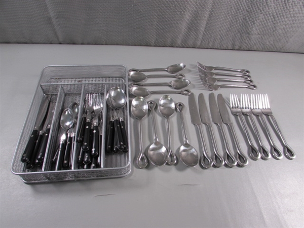 2 SETS OF FLATWARE