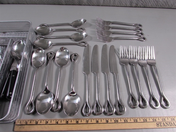 2 SETS OF FLATWARE