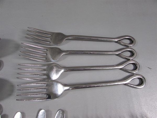 2 SETS OF FLATWARE