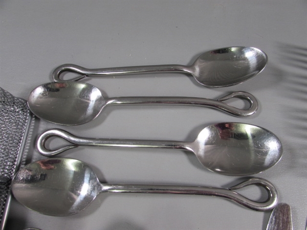 2 SETS OF FLATWARE