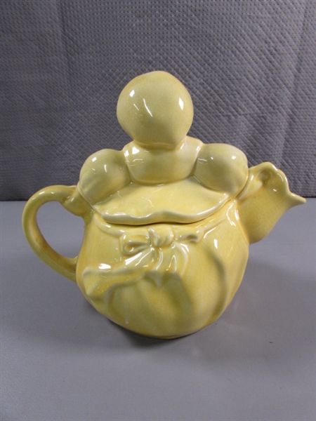 VINTAGE 1940'S RED WING POTTERY #260 DUTCH GIRL TEAPOT