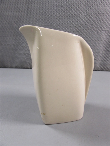 VINTAGE 'STRATOWARE' ART DECO CREAMER/SYRUP PITCHER