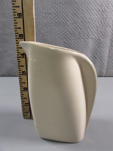 VINTAGE 'STRATOWARE' ART DECO CREAMER/SYRUP PITCHER