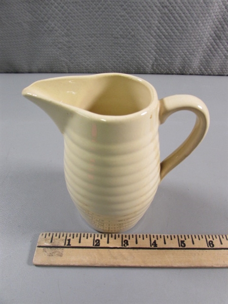 VINTAGE 'BAUER' RINGWARE BEEHIVE CREAMER/SYRUP PITCHER