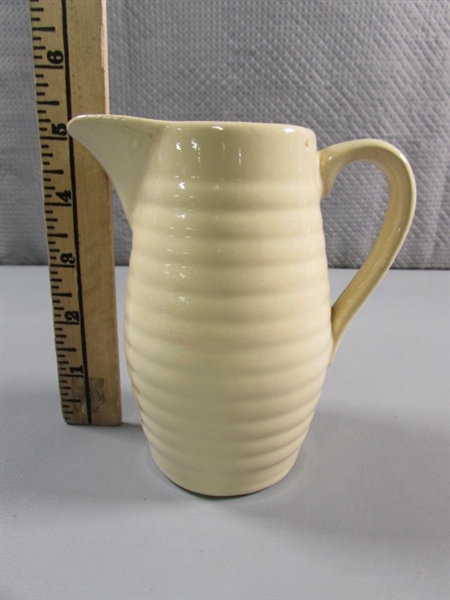 VINTAGE 'BAUER' RINGWARE BEEHIVE CREAMER/SYRUP PITCHER