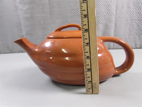 VINTAGE 'BAUER' ALADDIN TEAPOT - BURNT ORANGE/BROWN