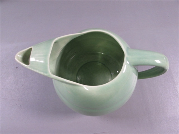 VINTAGE 'BAUER' ICELIP RINGWARE PITCHER - MINT GREEN