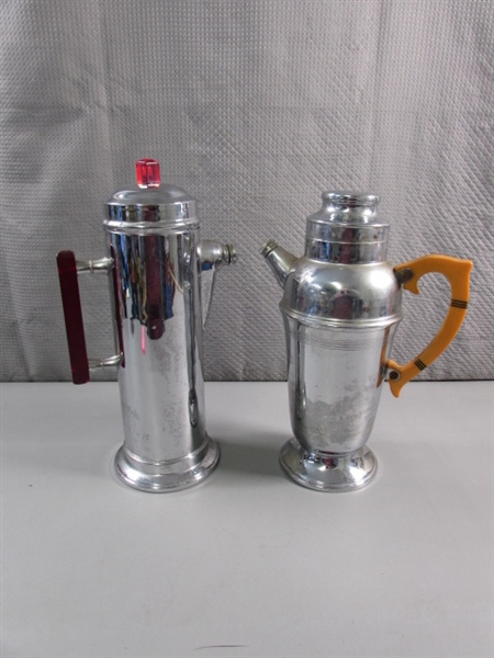 2 VINTAGE MCM CHROMIUM BAR COCKTAIL SHAKERS W/LUCITE & BAKELITE HANDLES