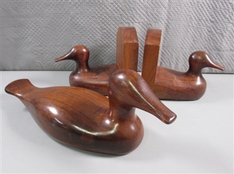 HAND CARVED MAHOGANY DUCK BOOKENDS & DECOR