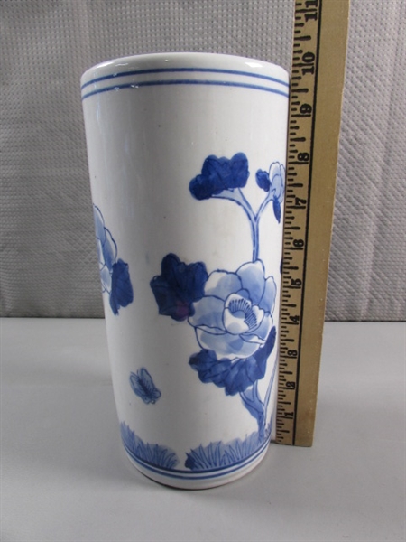 ORIENTAL STYLE VASE