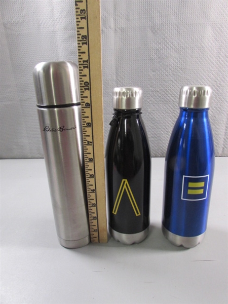 INSULATED LUNCH TOTES & STAINLESS WATER BOTTLES