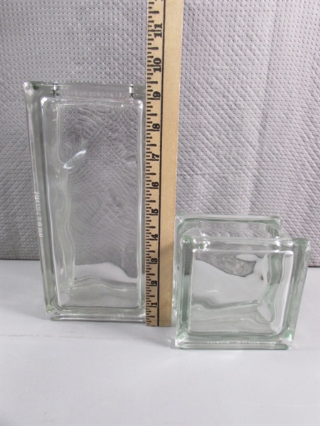 ASSORTED CLEAR GLASS VASES