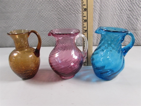 3 VINTAGE HANDBLOWN GLASS CREAMERS: AMBER CRACKLE, CRANBERRY SWIRL & BLUE SWIRL