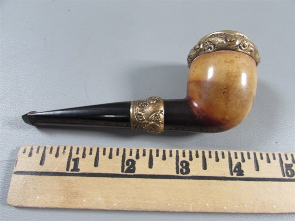 VINTAGE MEERSCHAUM PIPE W/CASE & OTHER VINTAGE PIPES & CIGARETTE HOLDER