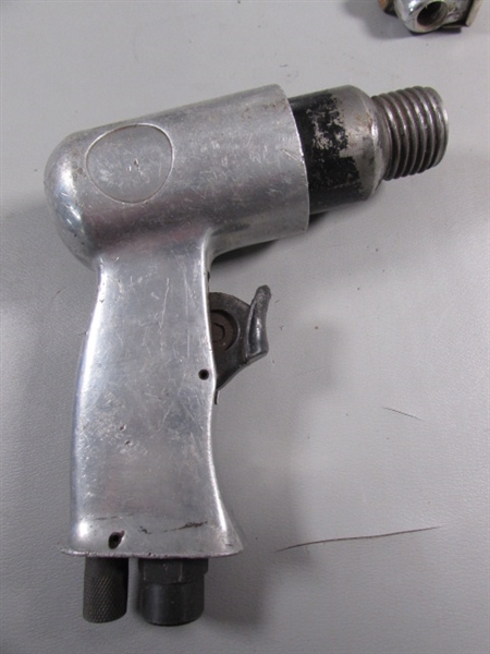 AIR GREASE GUN & AIR SANDER/DRILL