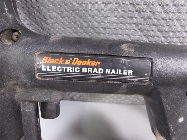 BLACK & DECKER ELECTRIC BRAD NAILER & ASSORTED T-50 STAPLES