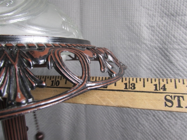 METAL TABLE LAMP W/GLASS SHADE